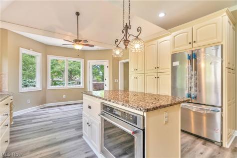 3790 Woodleigh Avenue NW Canton OH 44718