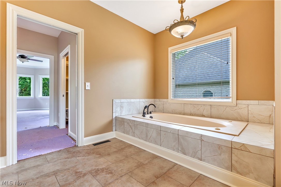 3790 Woodleigh Avenue NW Canton OH 44718