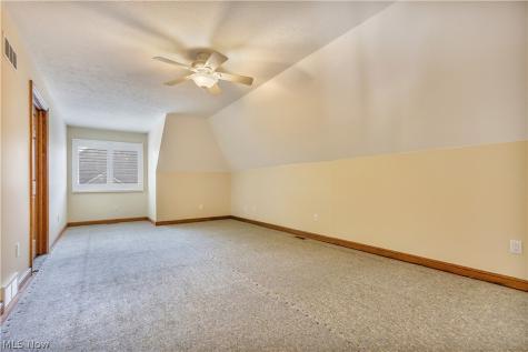 3790 Woodleigh Avenue NW Canton OH 44718