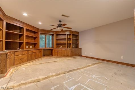 3790 Woodleigh Avenue NW Canton OH 44718
