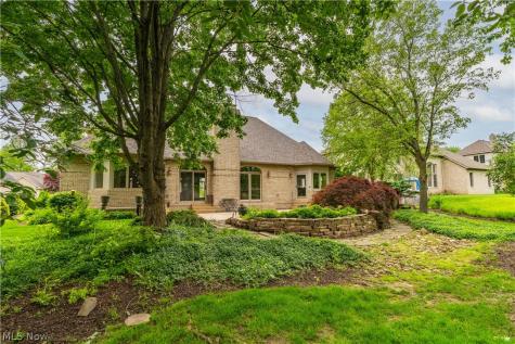 3790 Woodleigh Avenue NW Canton OH 44718