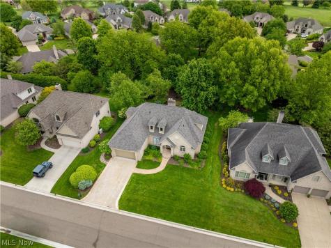 3790 Woodleigh Avenue NW Canton OH 44718