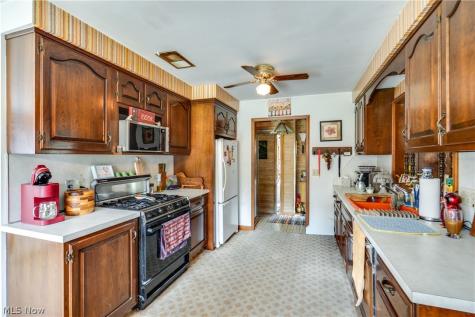 3120 Bambi Street NW Canton OH 44709
