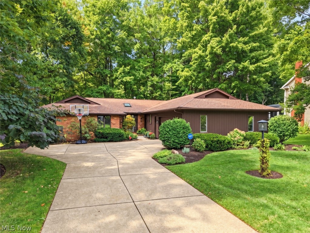 18230 Rolling Brook Drive Chagrin Falls OH 44023