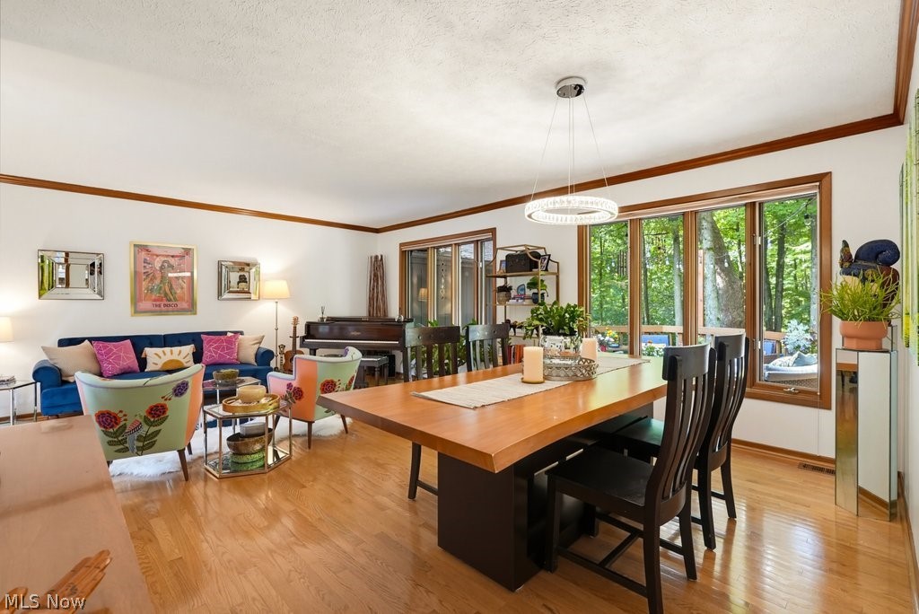 18230 Rolling Brook Drive Chagrin Falls OH 44023