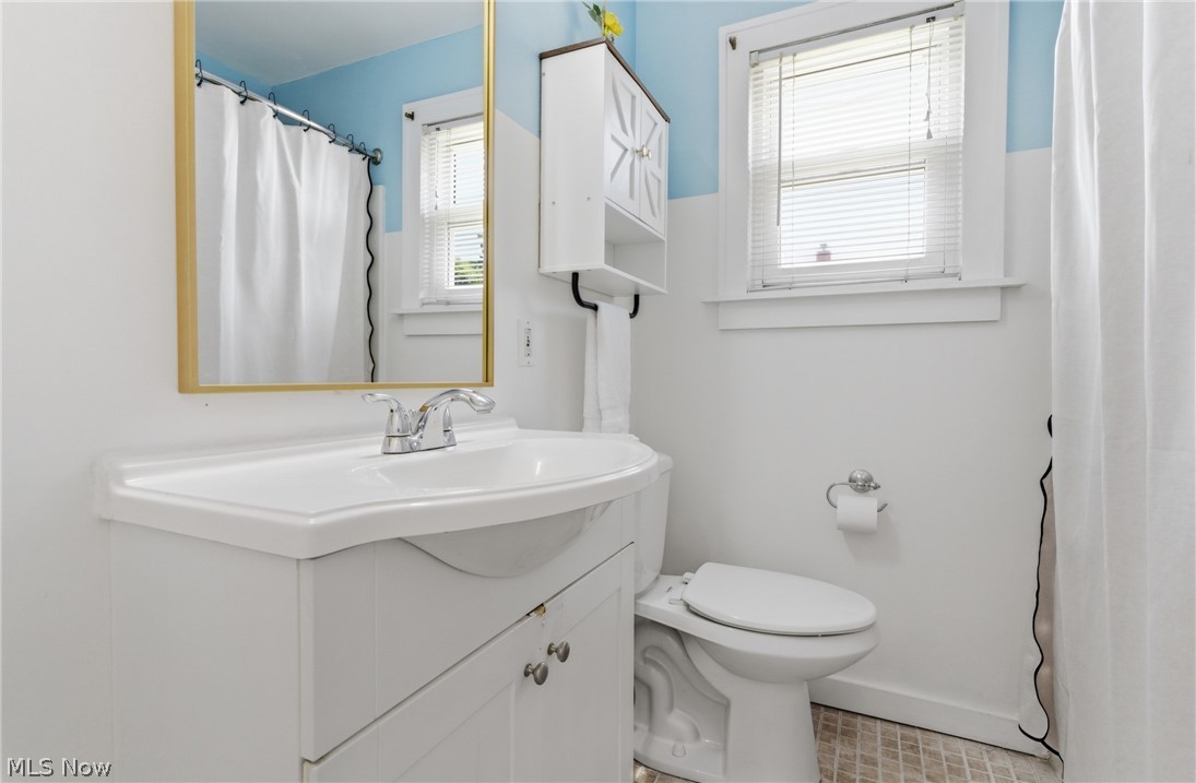 3875 E 38th Street Newburgh Heights OH 44105