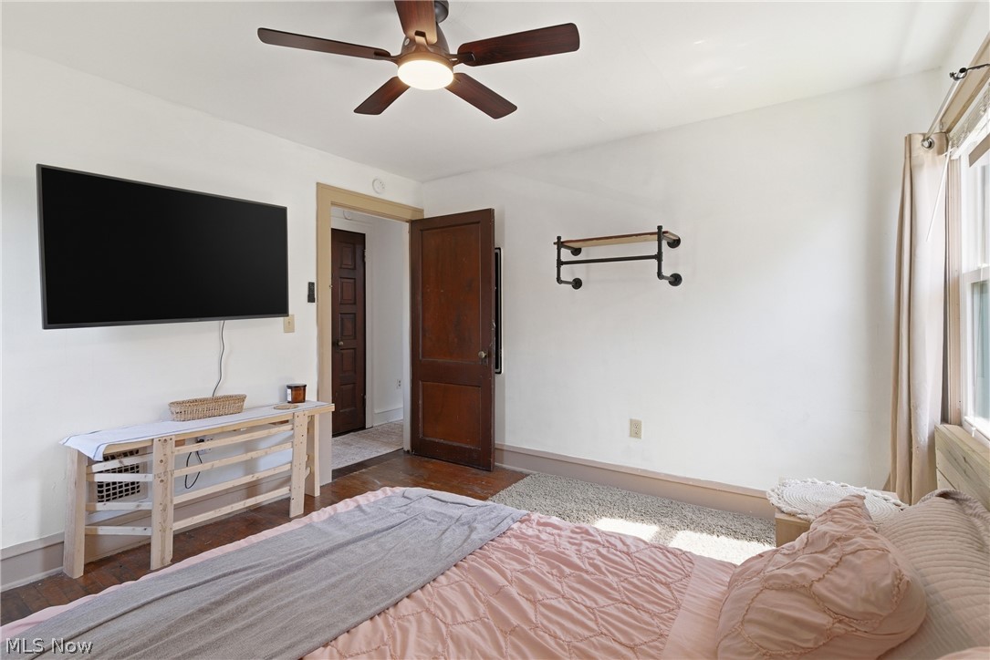 3875 E 38th Street Newburgh Heights OH 44105