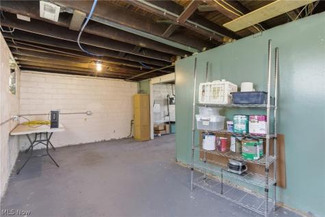 3875 E 38th Street Newburgh Heights OH 44105