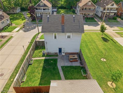3875 E 38th Street Newburgh Heights OH 44105