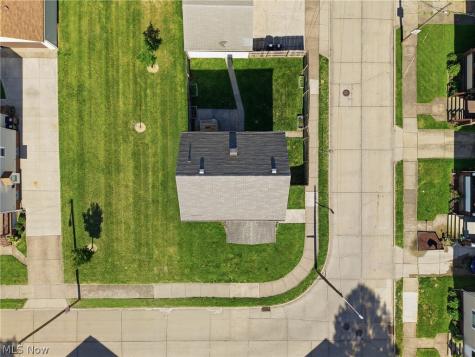 3875 E 38th Street Newburgh Heights OH 44105