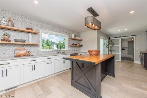 35845 Jackson Road Moreland Hills OH 44022