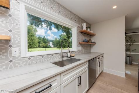 35845 Jackson Road Moreland Hills OH 44022