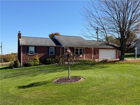 49 Kings Drive Steubenville OH 43952