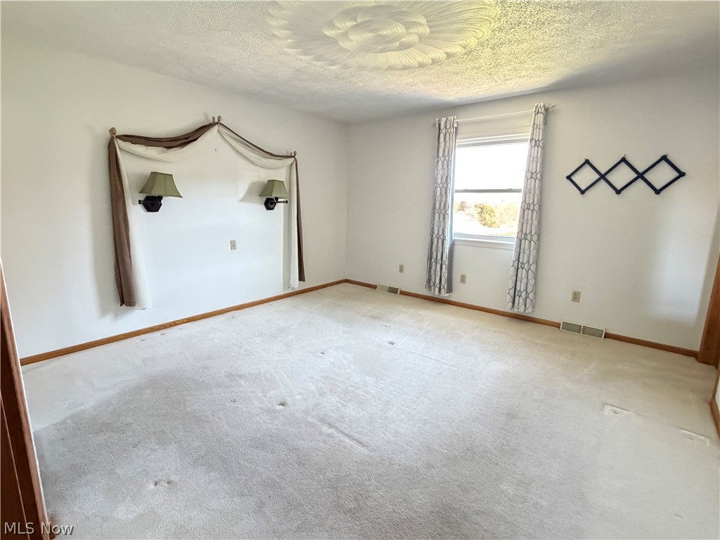 49 Kings Drive Steubenville OH 43952