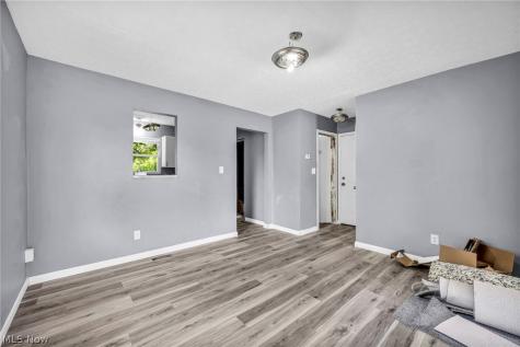 11219 Hopkins Avenue Cleveland OH 44108
