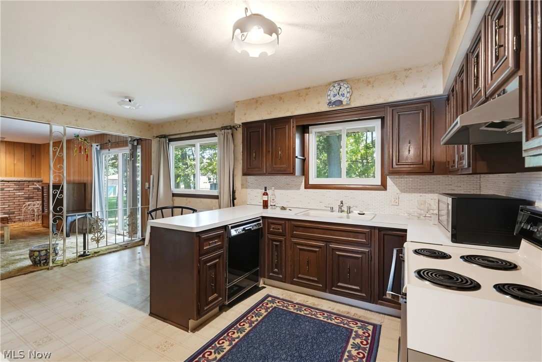 1780 E Parkhaven Drive Seven Hills OH 44131