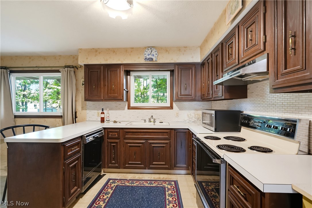 1780 E Parkhaven Drive Seven Hills OH 44131