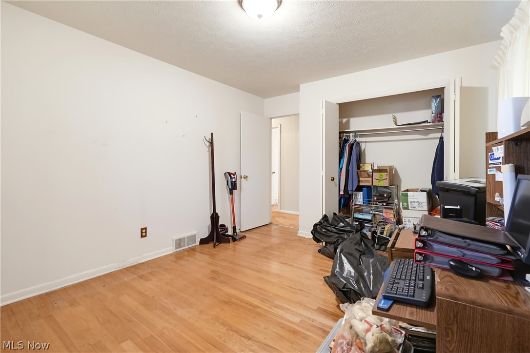 1780 E Parkhaven Drive Seven Hills OH 44131