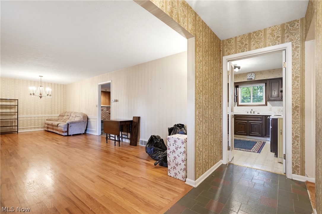 1780 E Parkhaven Drive Seven Hills OH 44131