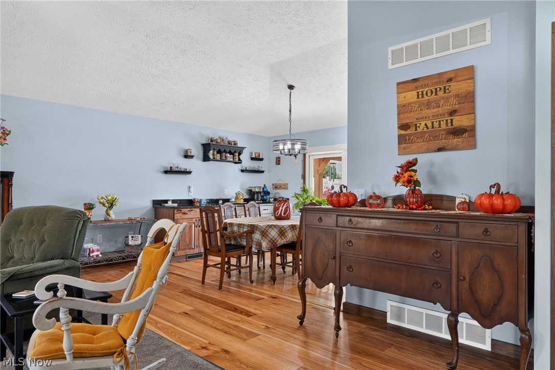 5240 Kevin Street Sheffield Village OH 44054