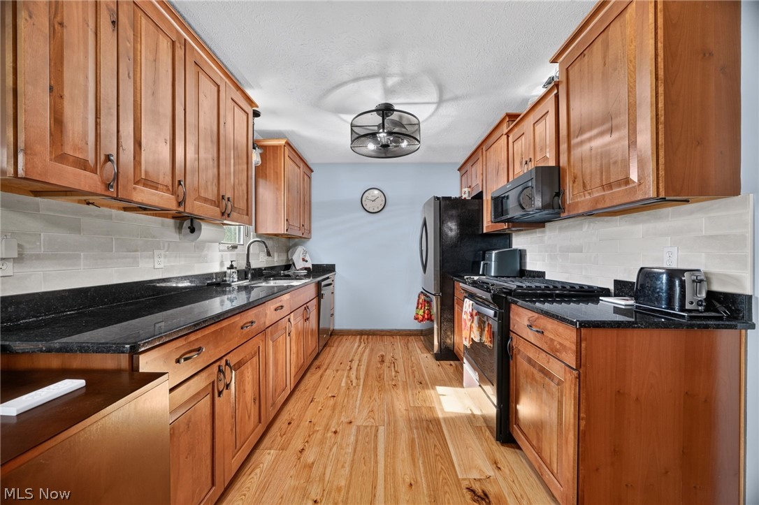 5240 Kevin Street Sheffield Village OH 44054
