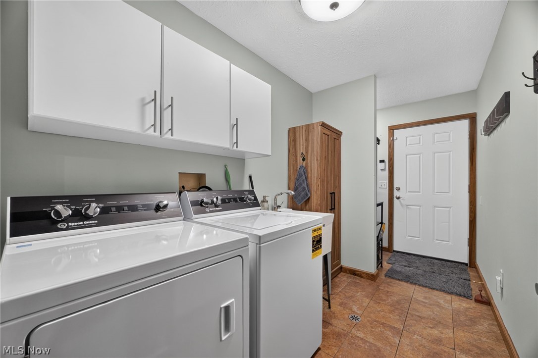 5240 Kevin Street Sheffield Village OH 44054