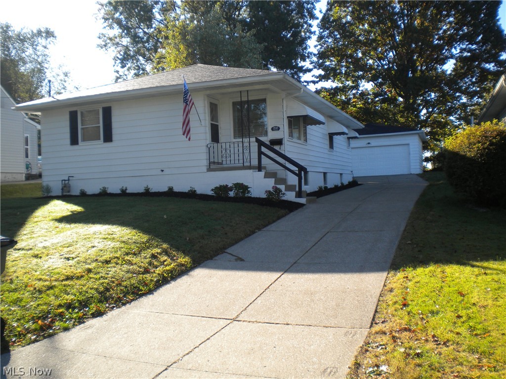 292 E Cassell Avenue Barberton OH 44203