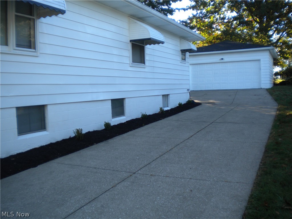 292 E Cassell Avenue Barberton OH 44203