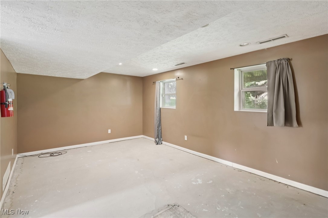 14028 Goodwin Street Burton OH 44021