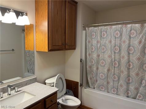945 E Jackson Street Millersburg OH 44654