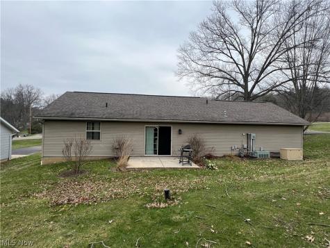 945 E Jackson Street Millersburg OH 44654