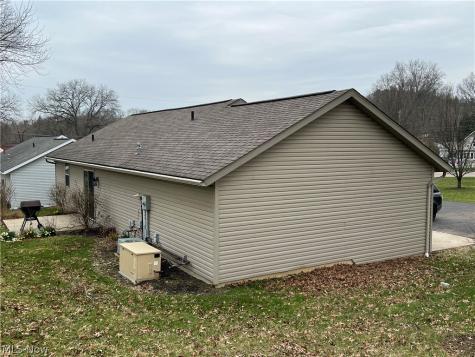 945 E Jackson Street Millersburg OH 44654