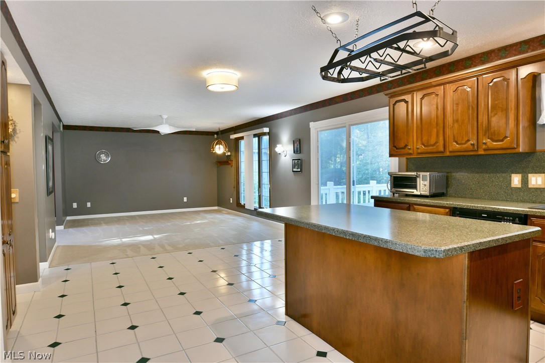 19 Spring Creek Drive Cortland OH 44410