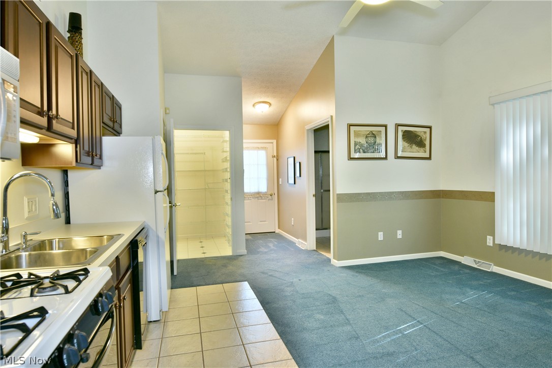 19 Spring Creek Drive Cortland OH 44410