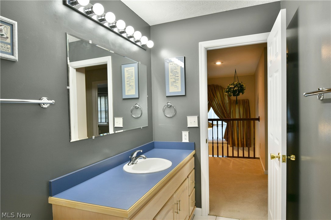 19 Spring Creek Drive Cortland OH 44410