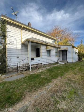 2919 E 64th Street Cleveland OH 44127