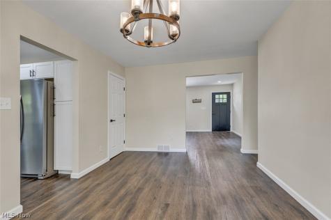 2429 Thurmont Road Akron OH 44313