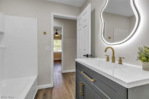 2429 Thurmont Road Akron OH 44313