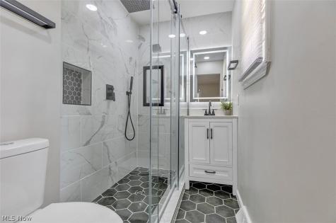 2429 Thurmont Road Akron OH 44313