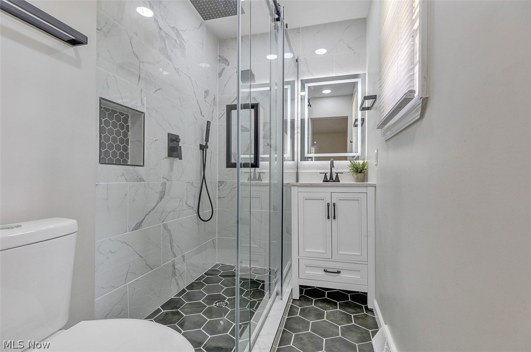 2429 Thurmont Road Akron OH 44313