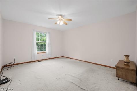 5410 Peachtree Lane N Parma OH 44134
