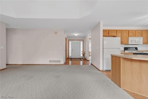 5410 Peachtree Lane N Parma OH 44134