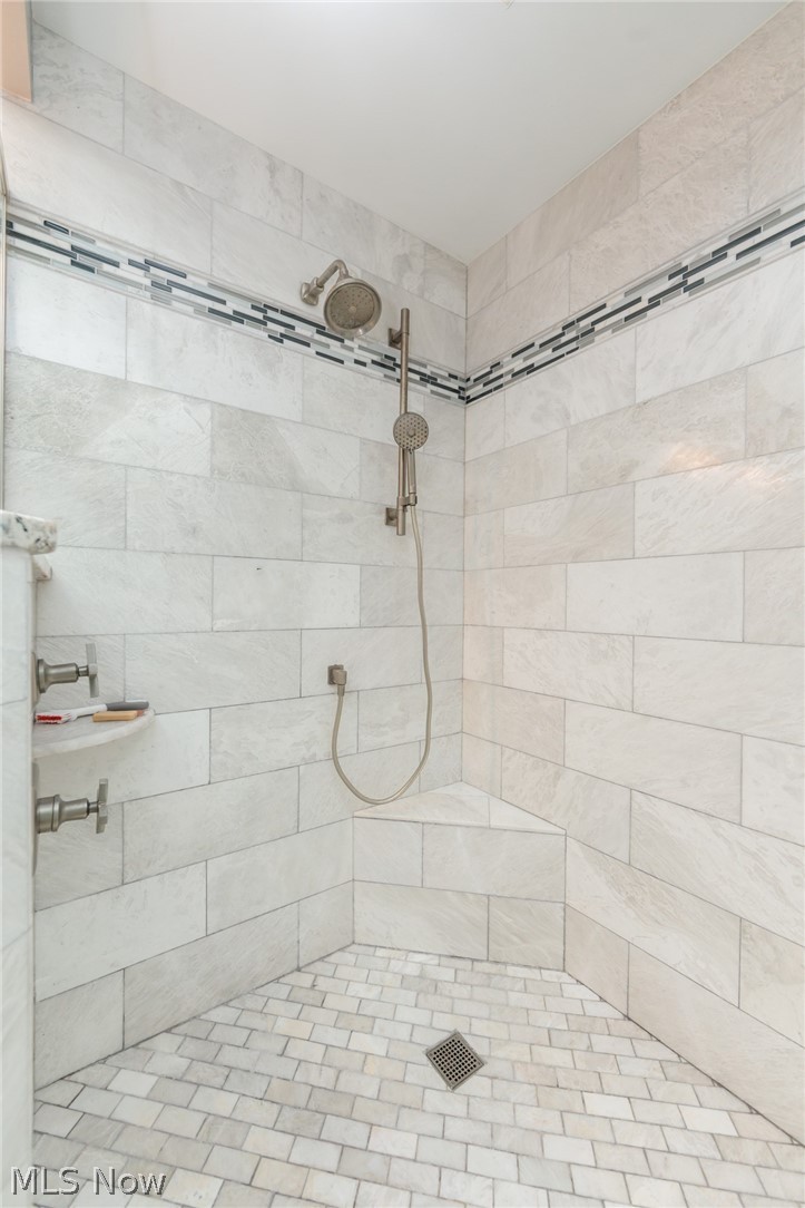 3854 Kings Mill Run Rocky River OH 44116