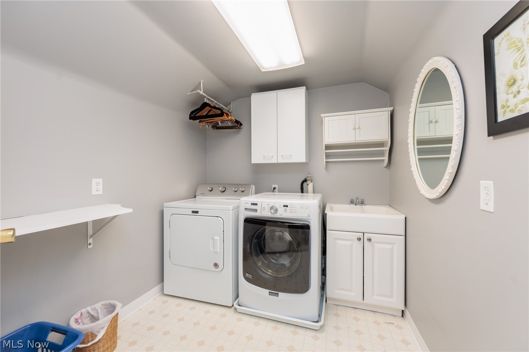3854 Kings Mill Run Rocky River OH 44116