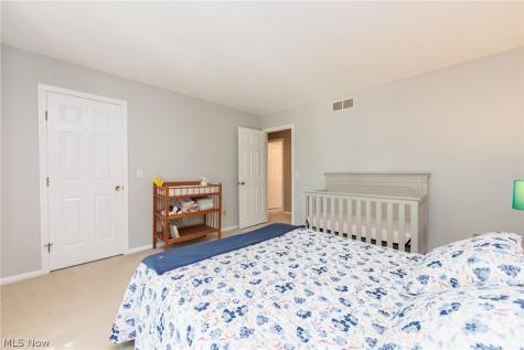3854 Kings Mill Run Rocky River OH 44116