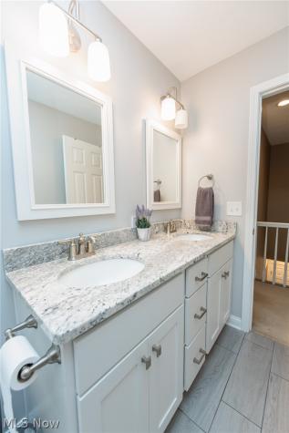 3854 Kings Mill Run Rocky River OH 44116