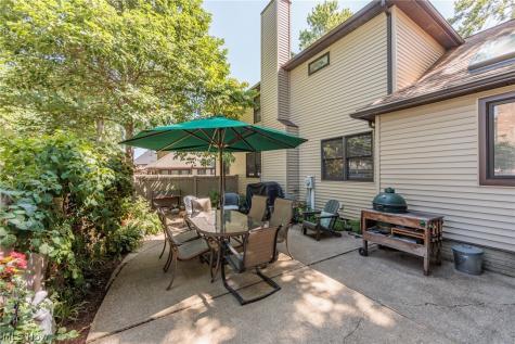 3854 Kings Mill Run Rocky River OH 44116