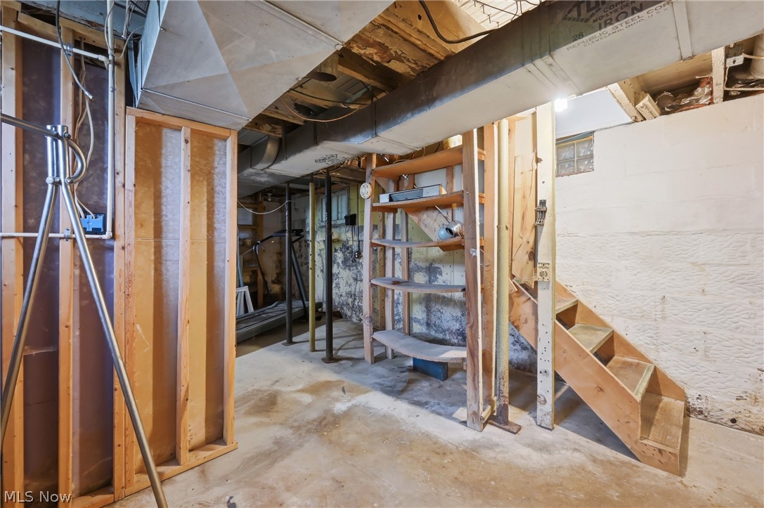 301 Porter Avenue Campbell OH 44405
