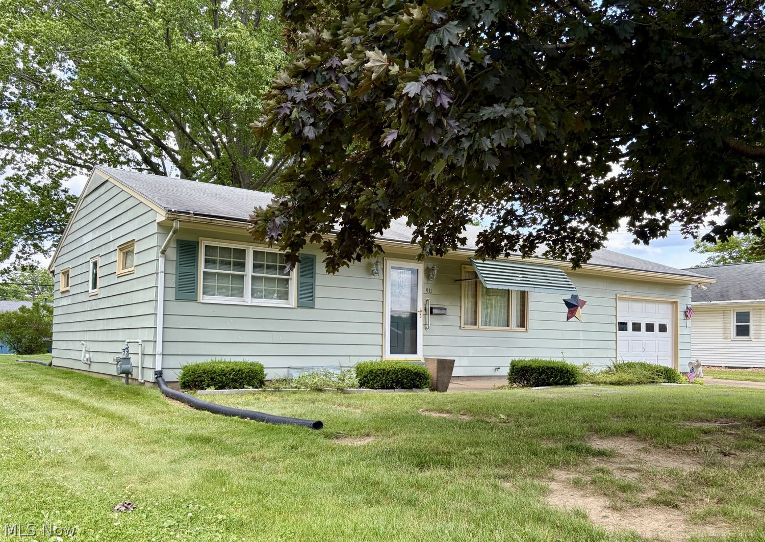 911 5th Street NW New Philadelphia OH 44663