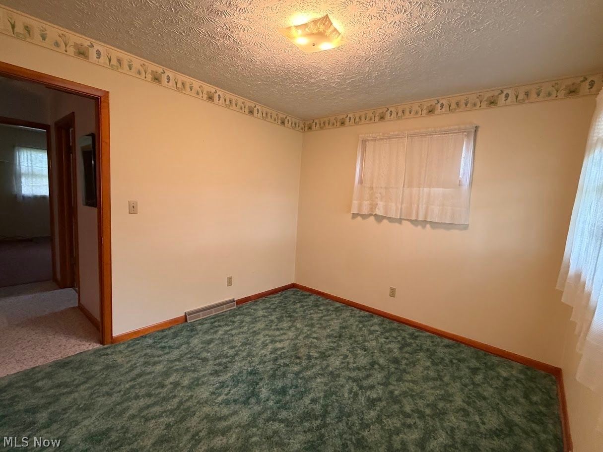 911 5th Street NW New Philadelphia OH 44663